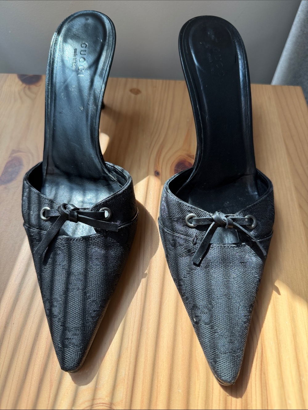 EUC Women’s Gucci GG Canvas Vintage Monogram Pointed Toe Mules Heels Black